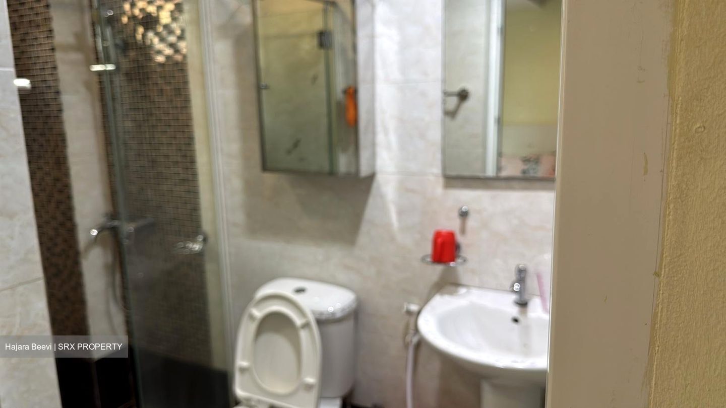 Pasir Panjang Road (D5), Terrace #529982351
